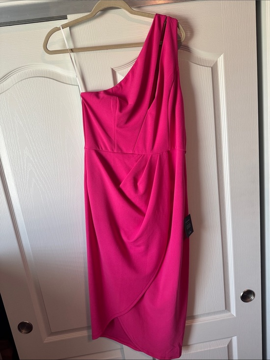 Lulus Dresses & Skirts - NWT Lulus One-Shoulder Fuchsia Cocktail Dress
